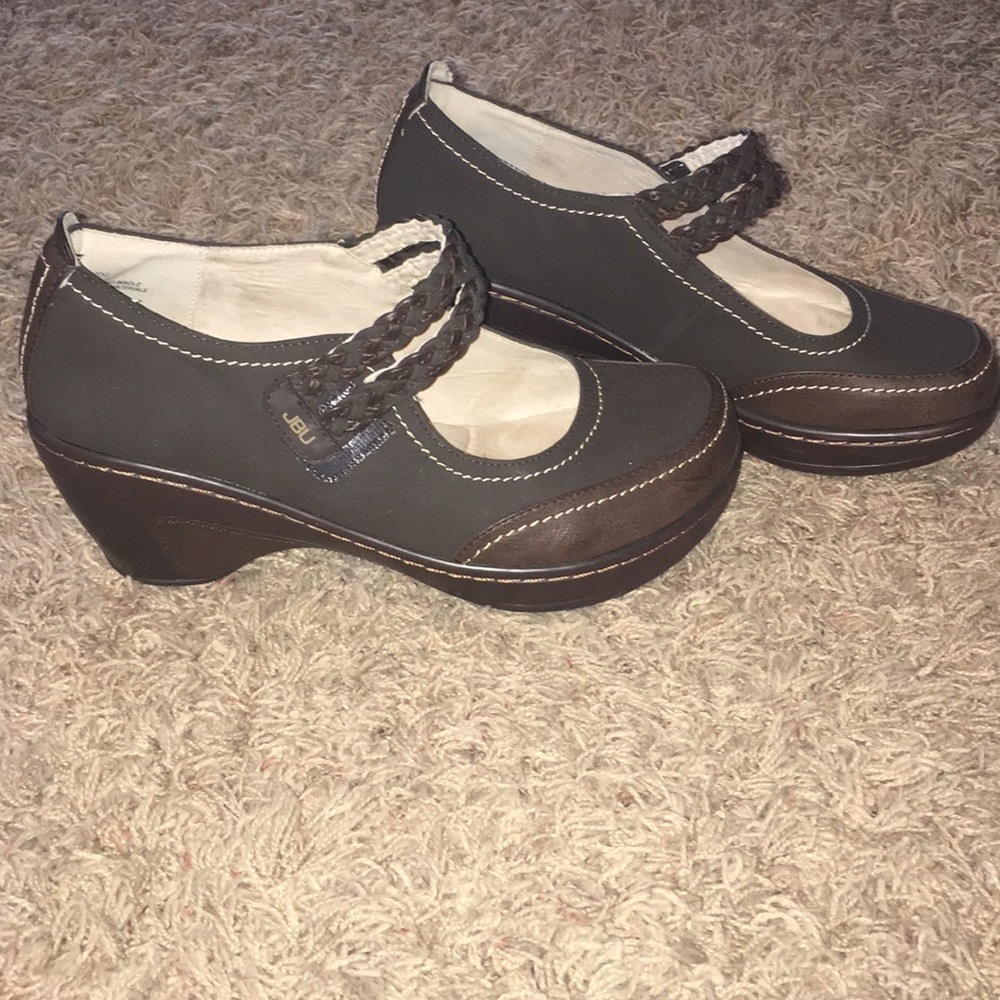 Clogs by Jambu